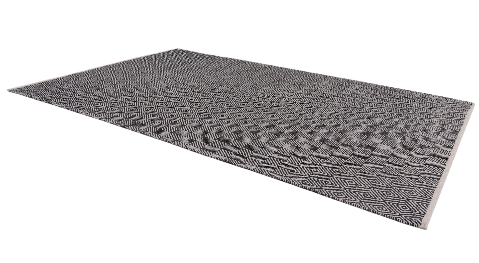 Versatility Diamond Black