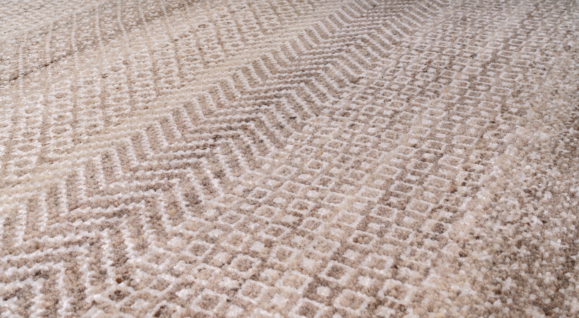 Contribal Beige