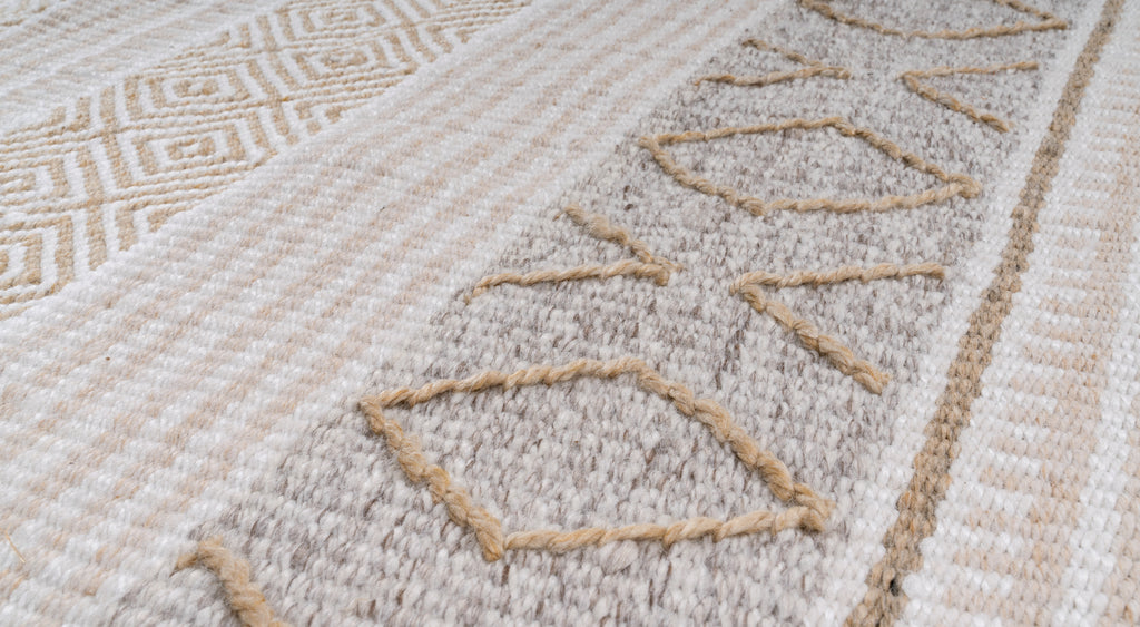 Embroidery Natural