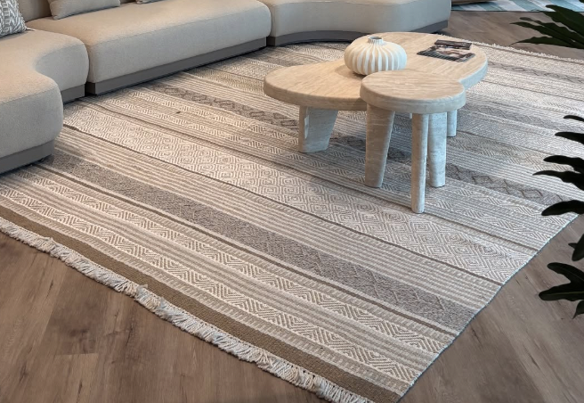 Embroidery Natural